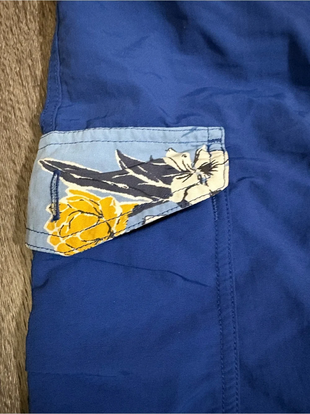 Patagonia Men’s Size 34 Wavefarer Boardshorts Blue Patch Pocket Swim Beach Pool
